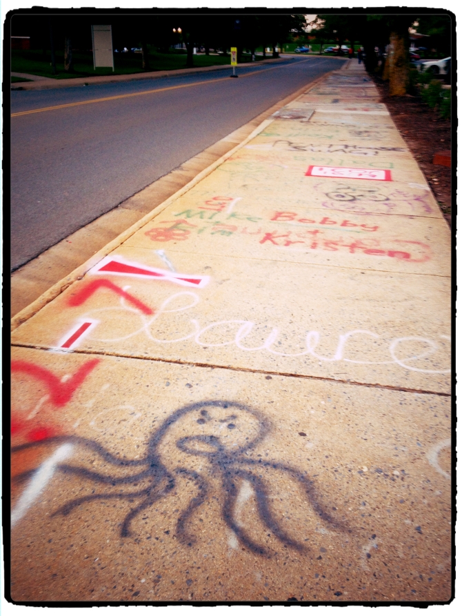 Creative Sidewalk Graffiti